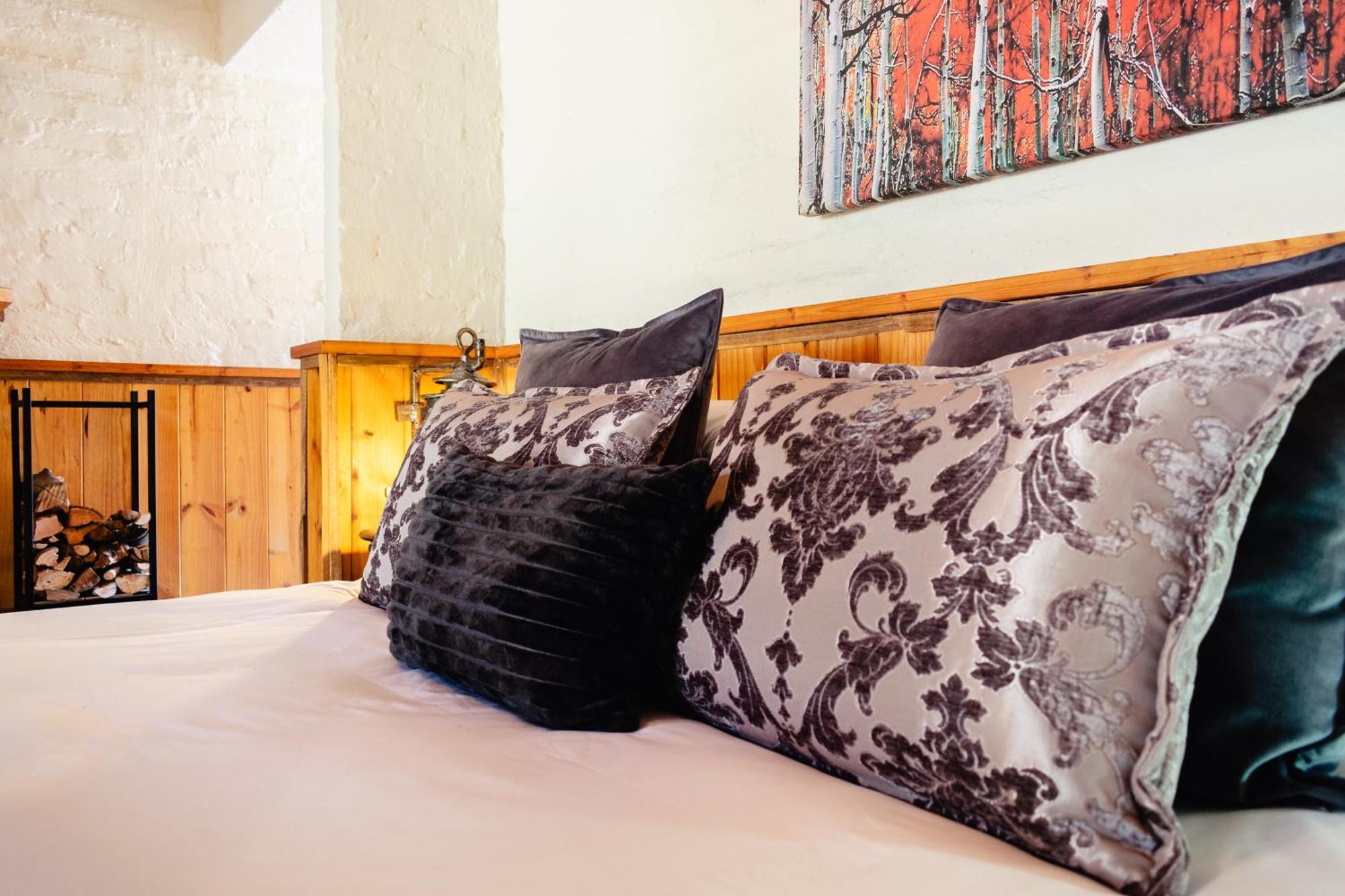 Anglers Court Apartment Dullstroom Exterior photo